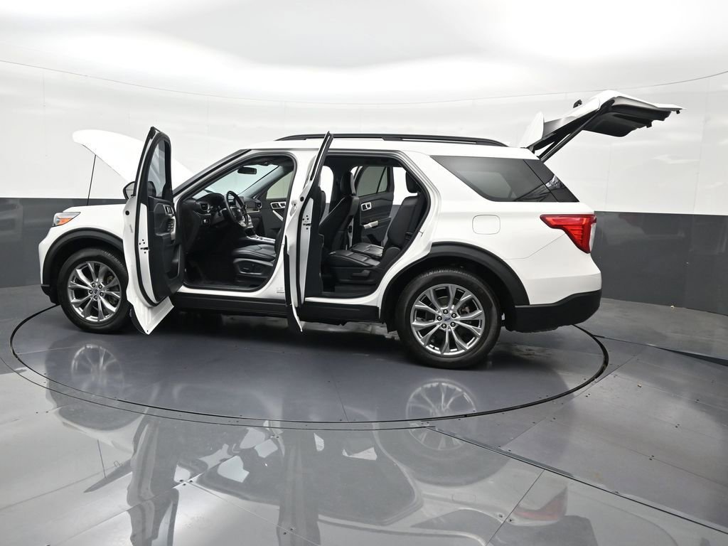 Used 2022 Ford Explorer XLT w/ Equipment Group 202A image 36