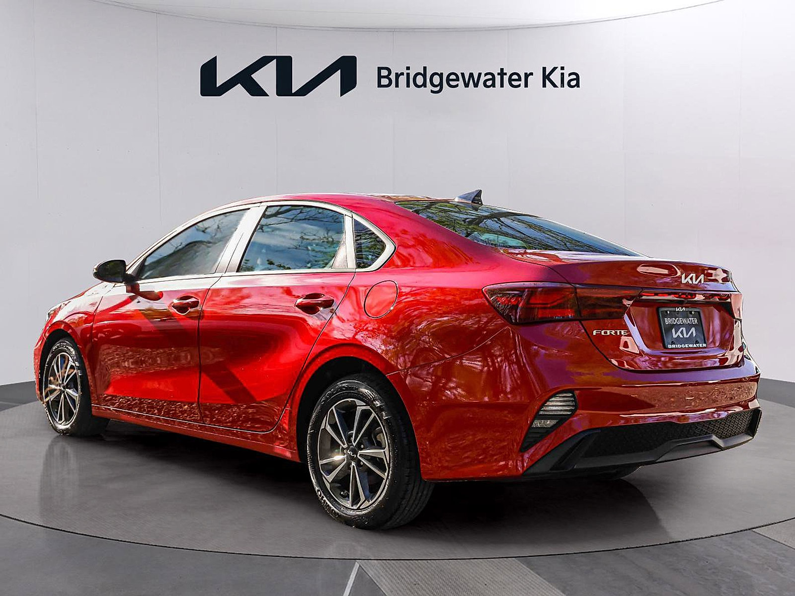 Certified 2024 Kia Forte LXS w/ LXS Technology Package FWD image 4