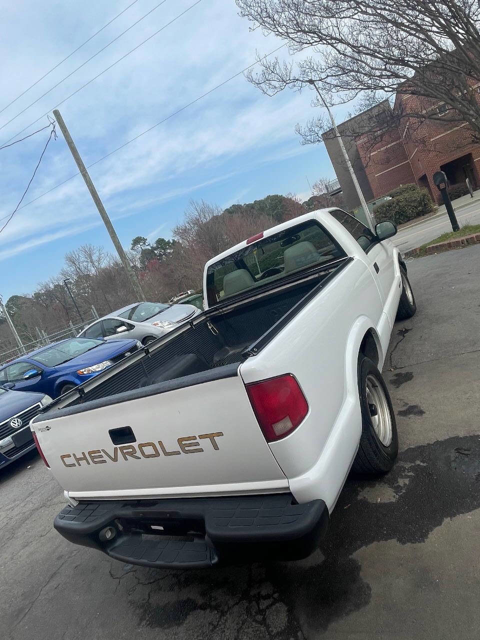 Used 1999 Chevrolet S10 Pickup 2WD Regular Cab image 9