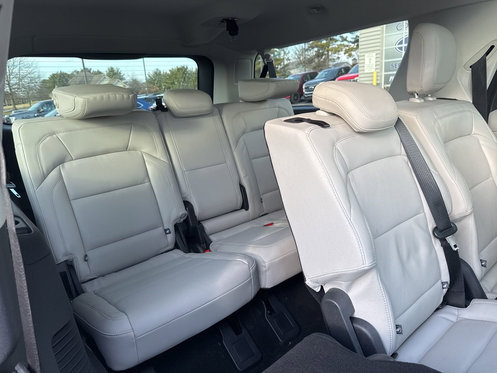 Used 2025 Lincoln Navigator L Reserve image 13