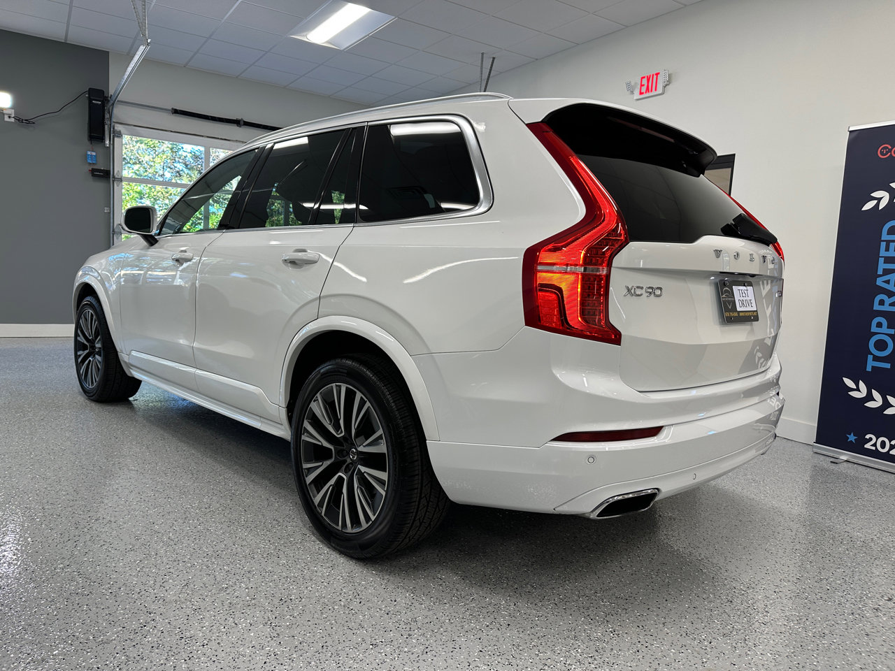 Used 2020 Volvo XC90 T5 Momentum image 5
