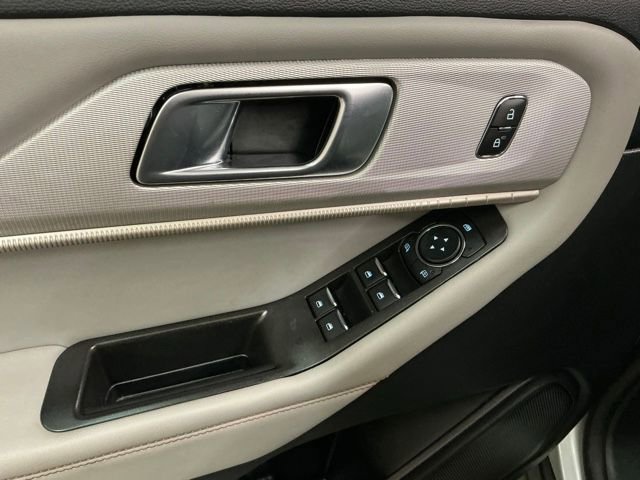 Used 2025 Ford Explorer Active w/ Active Comfort Package RWD image 15
