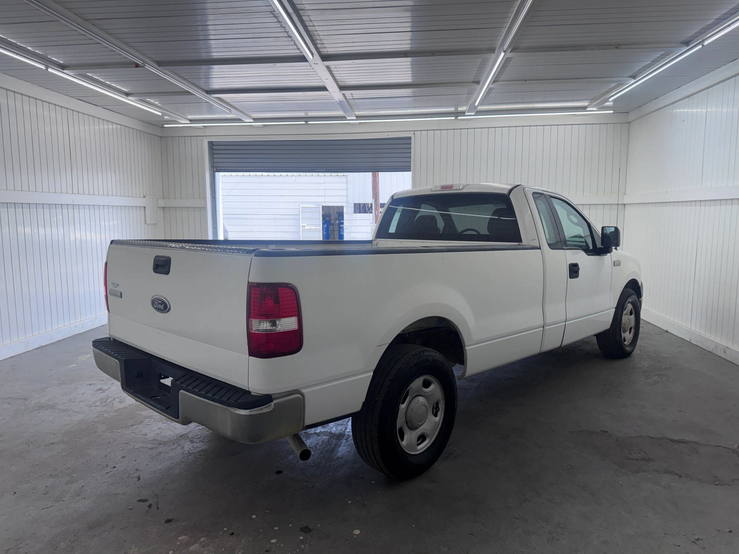 Used 2005 Ford F150 XL RWD image 5