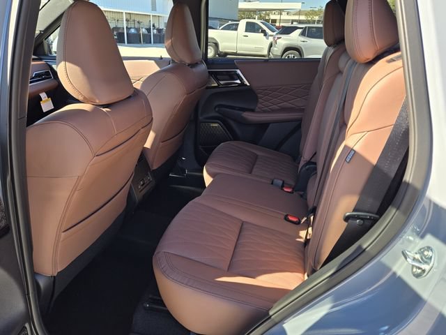 New 2026 Mitsubishi Outlander SEL FWD image 6