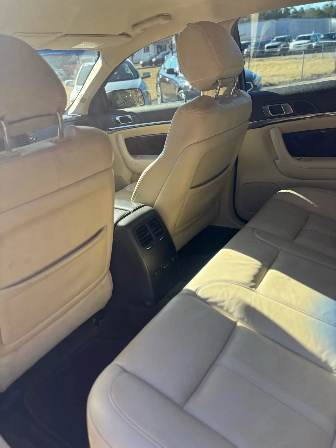 Used 2014 Lincoln MKS w/ Equipment Group 101A image 26