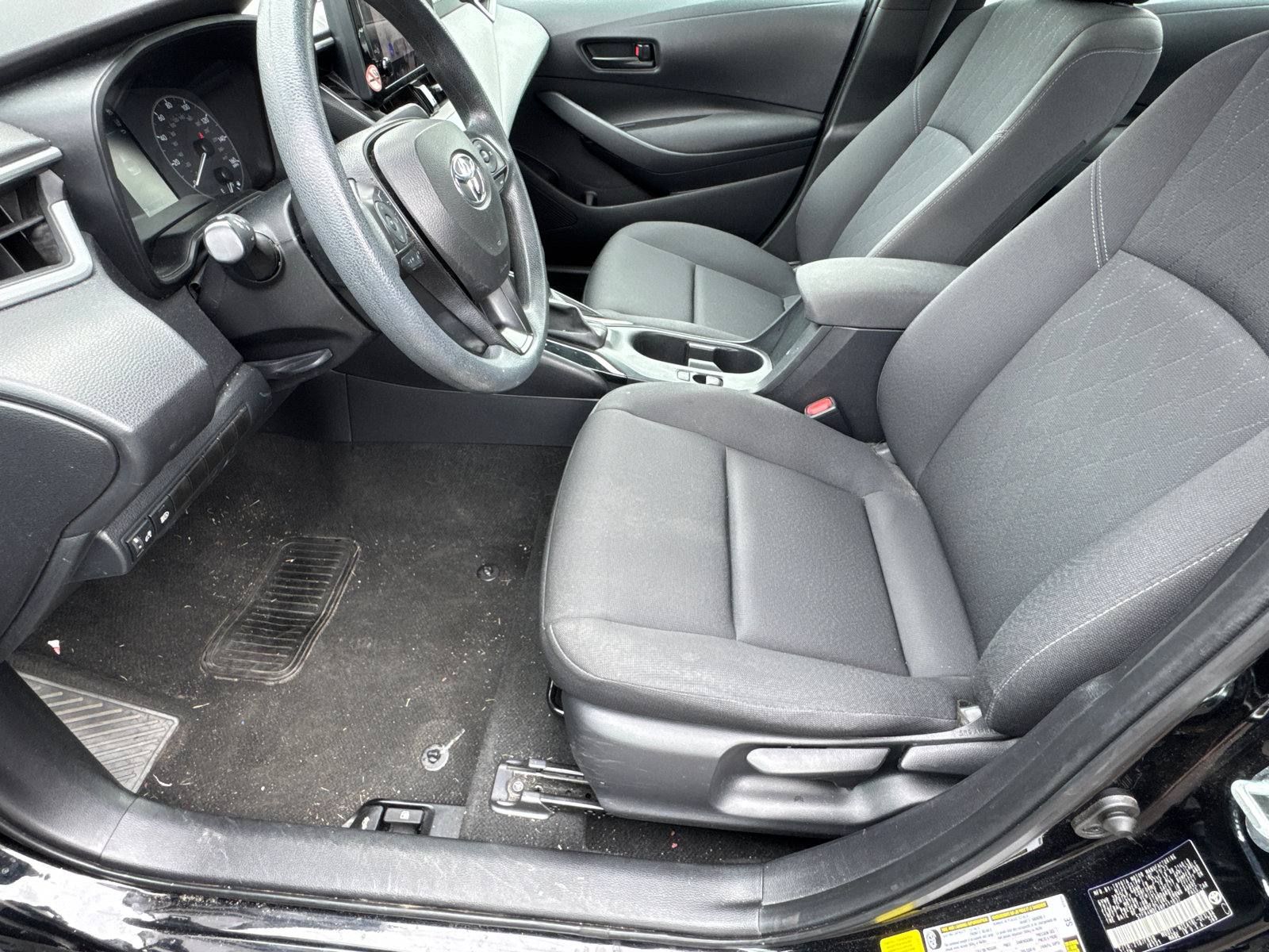 Used 2024 Toyota Corolla LE FWD image 6