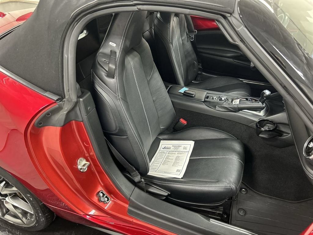Used 2021 MAZDA MX-5 Miata Grand Touring RWD image 22