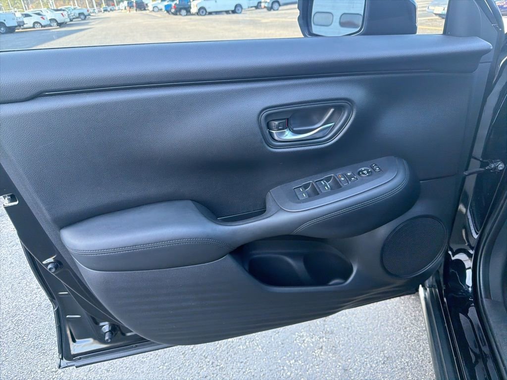 Used 2023 Honda HR-V LX image 11