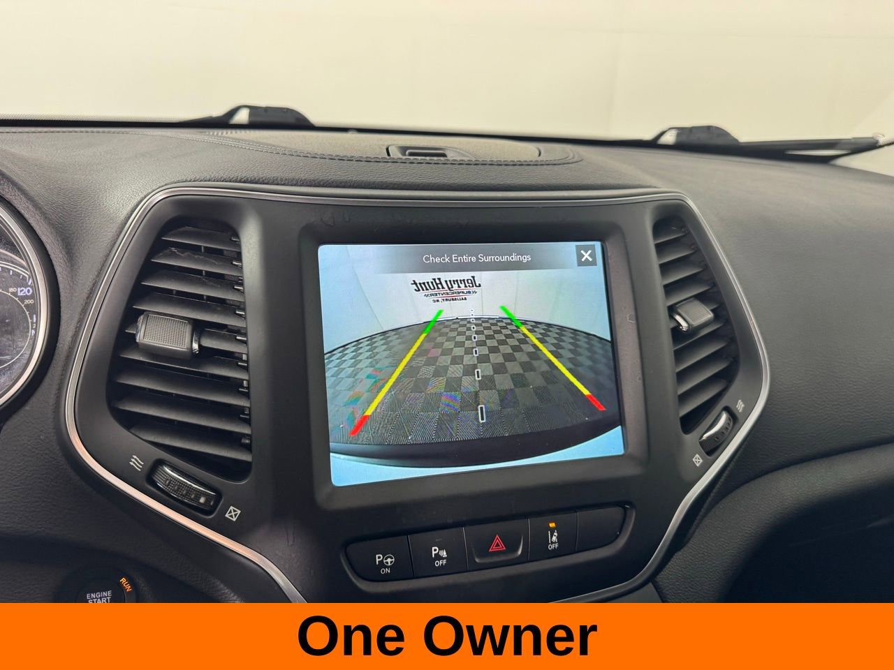 Used 2023 Jeep Cherokee Altitude Lux image 3