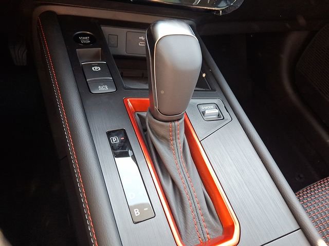 New 2026 Nissan Kicks SR w/ SR Premium Package FWD image 13