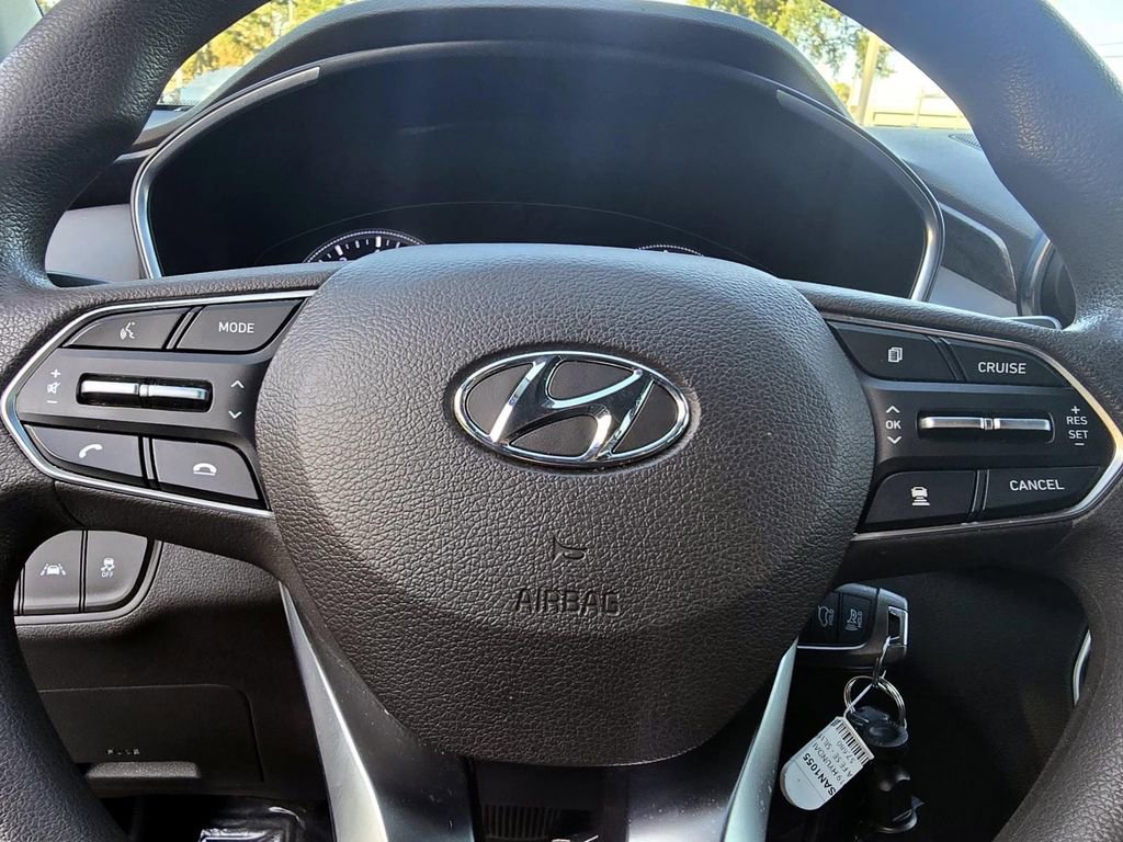 Used 2019 Hyundai Santa Fe SE image 9