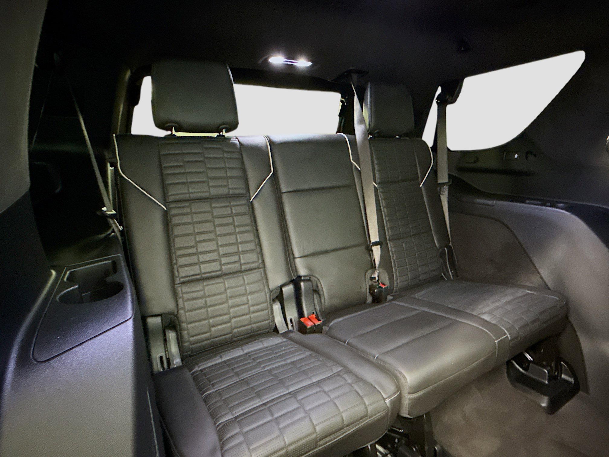 Used 2025 Cadillac Escalade Sport Platinum w/ LPO, ONYX Package image 30