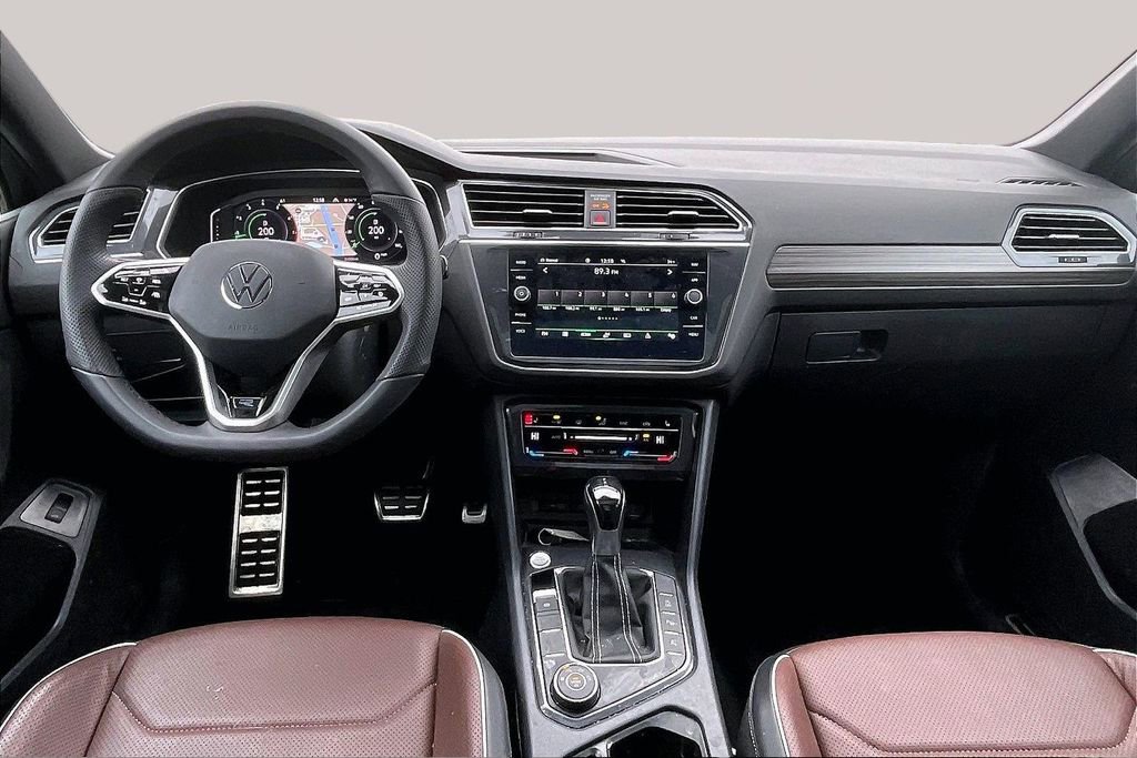 Used 2022 Volkswagen Tiguan SEL R-Line image 8