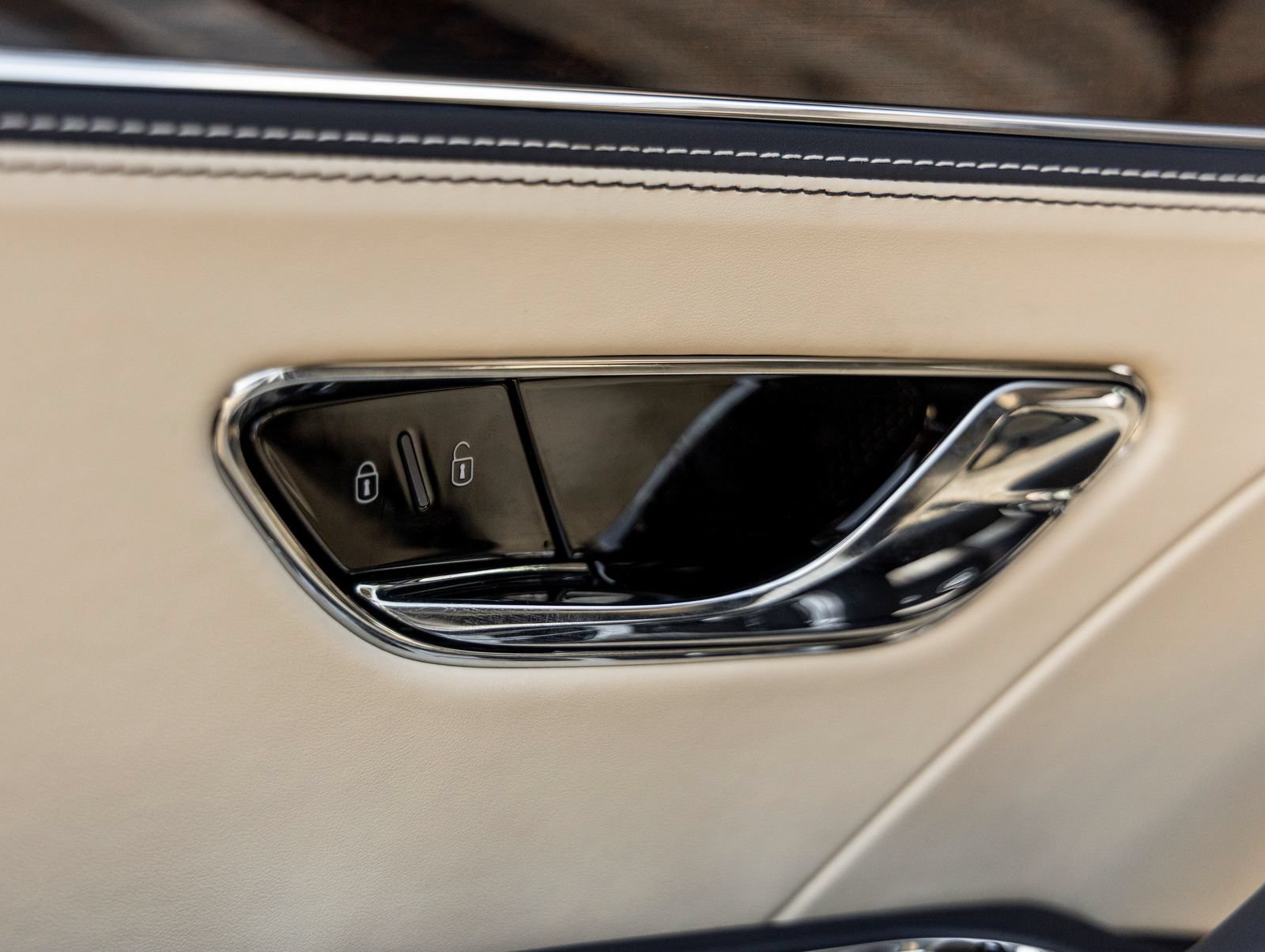 Used 2026 Bentley Flying Spur V8 AWD/4WD image 23