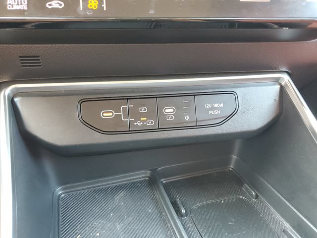 Certified 2025 Kia Carnival SX Prestige FWD image 28