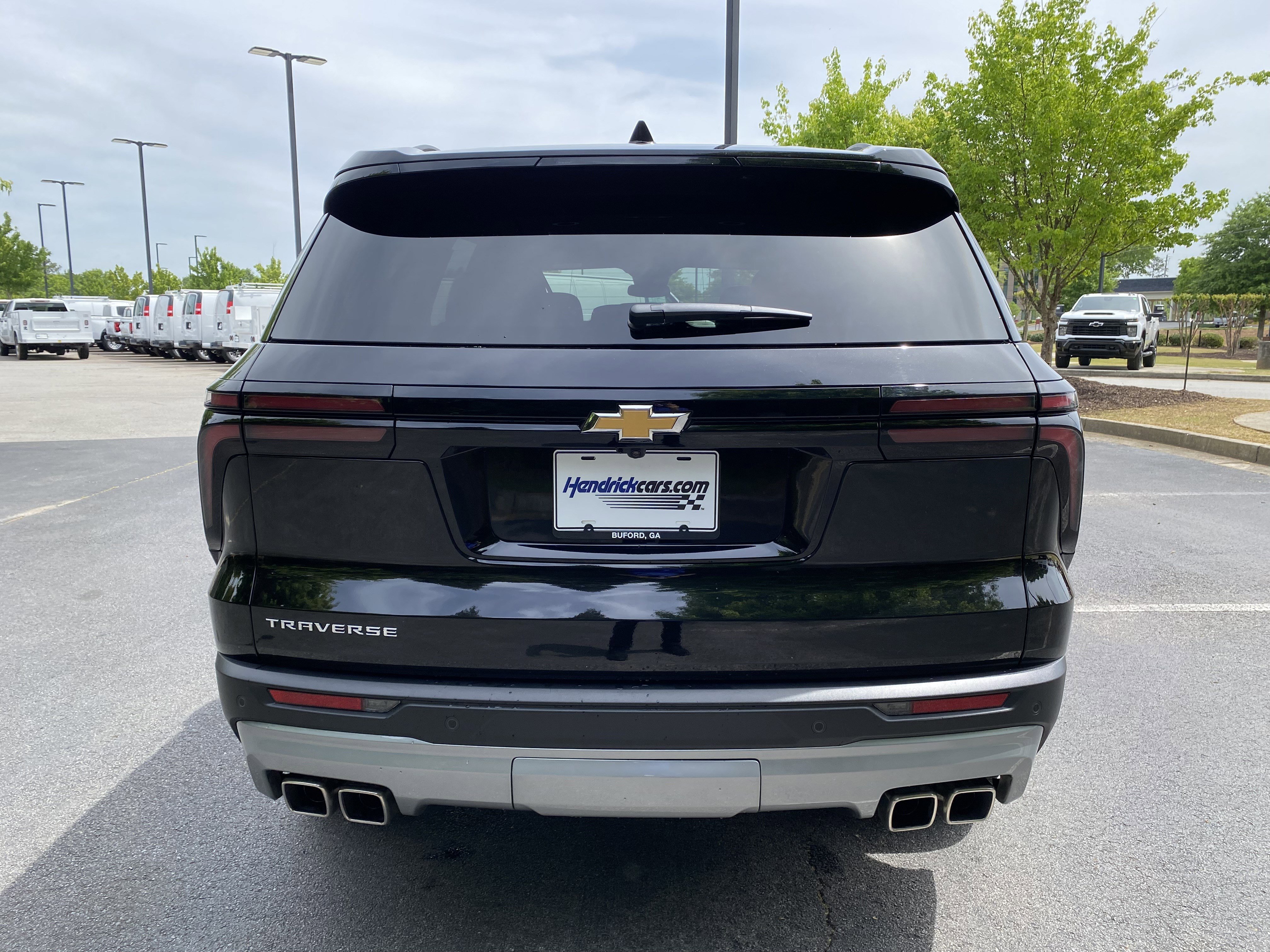 Used 2025 Chevrolet Traverse LT w/ Driver Confidence Package image 8