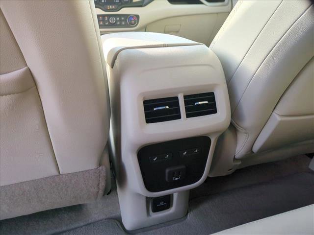 Used 2023 GMC Terrain Denali w/ Denali Premium Package image 17