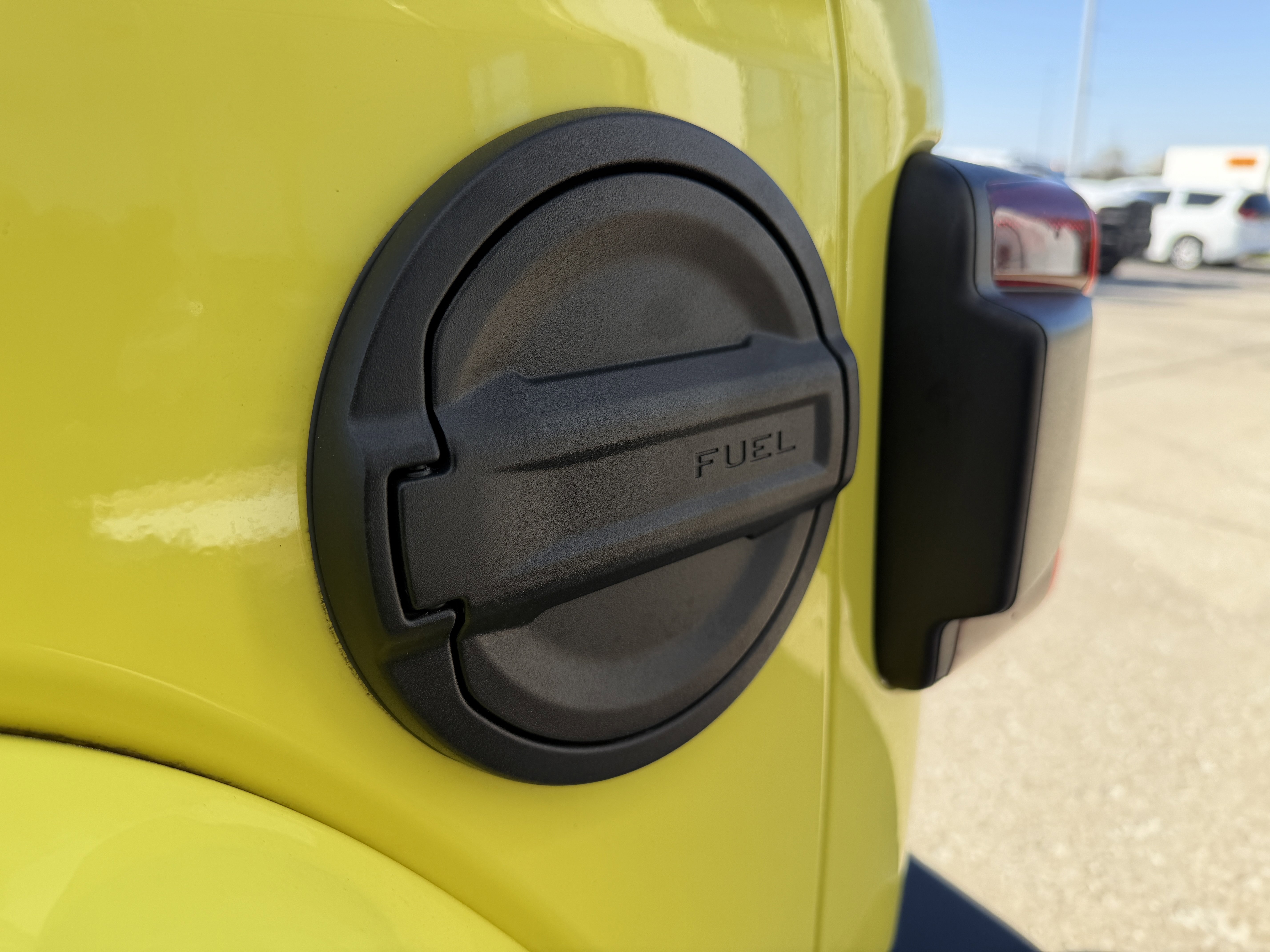 Used 2023 Jeep Wrangler Sahara w/ Cold Weather Group image 17