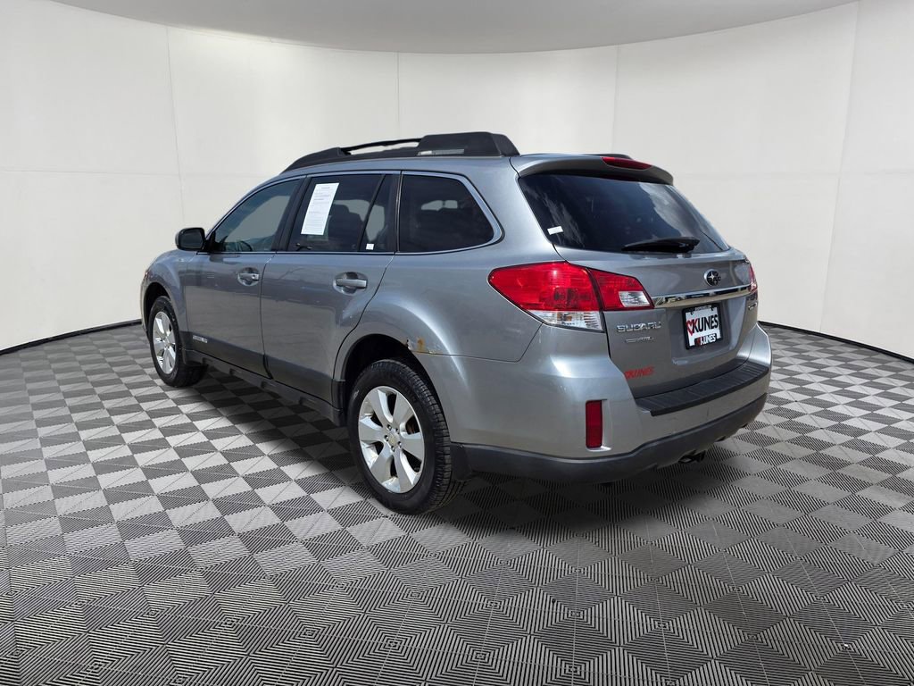 Used 2010 Subaru Outback 2.5i Premium AWD/4WD image 5