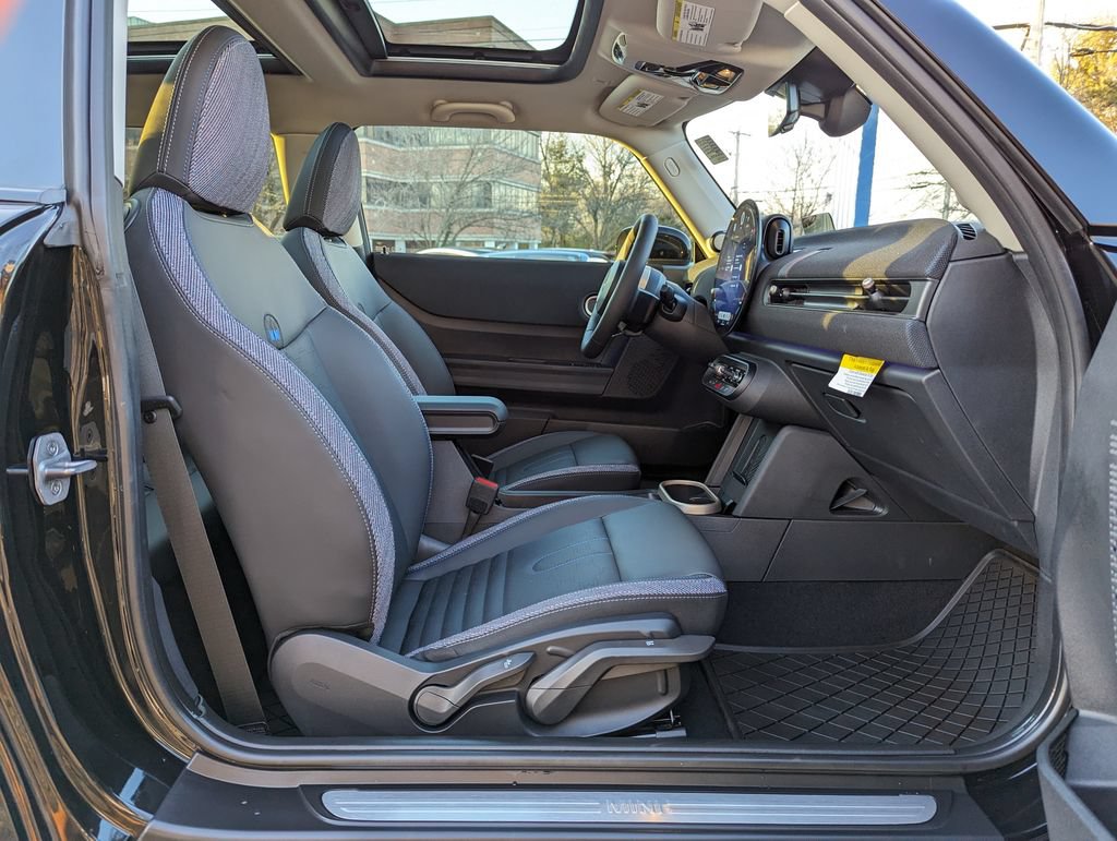 Used 2025 MINI Cooper S FWD image 28