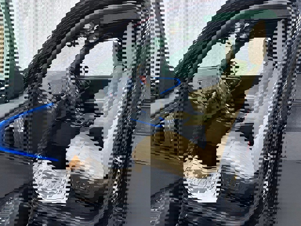 Used 2025 BMW X3 xDrive30i w/ M Sport Package image 10