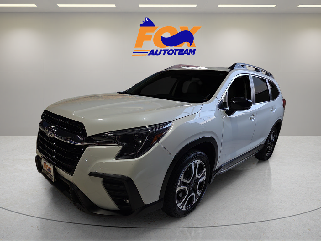 Used 2024 Subaru Ascent Limited w/ Technology Package AWD/4WD image 2