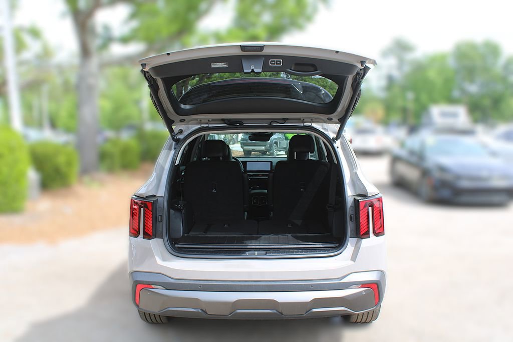 Certified 2024 Kia Sorento SX image 9