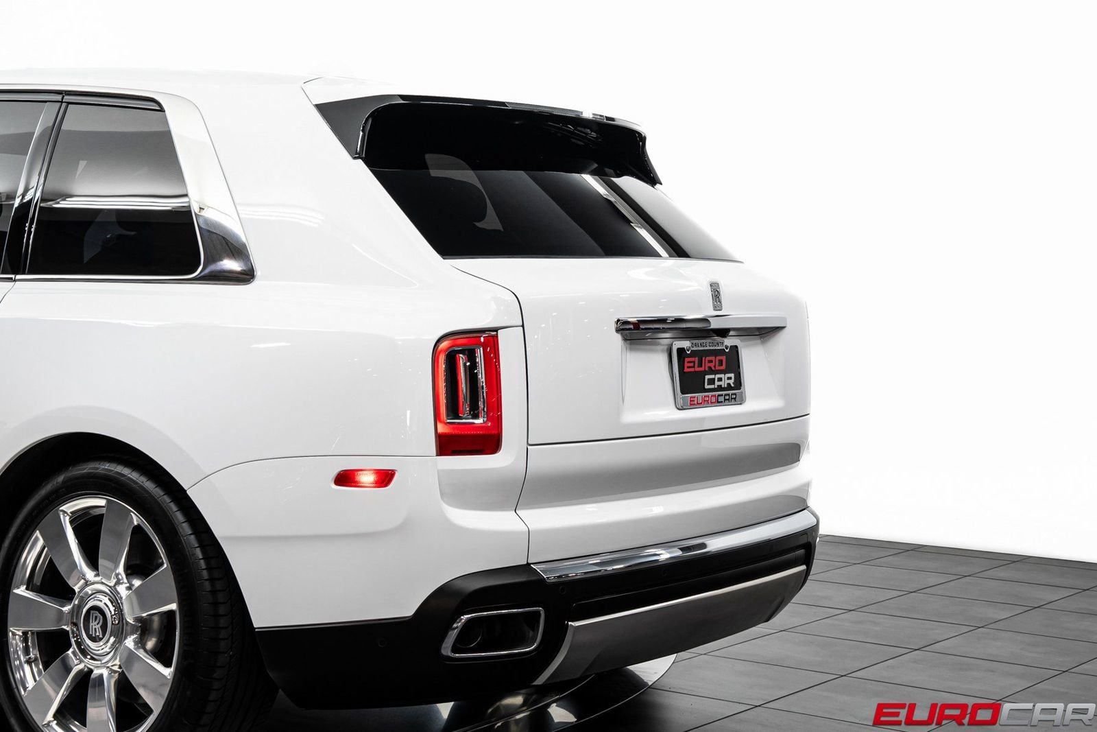 Used 2020 Rolls-Royce Cullinan AWD/4WD image 15