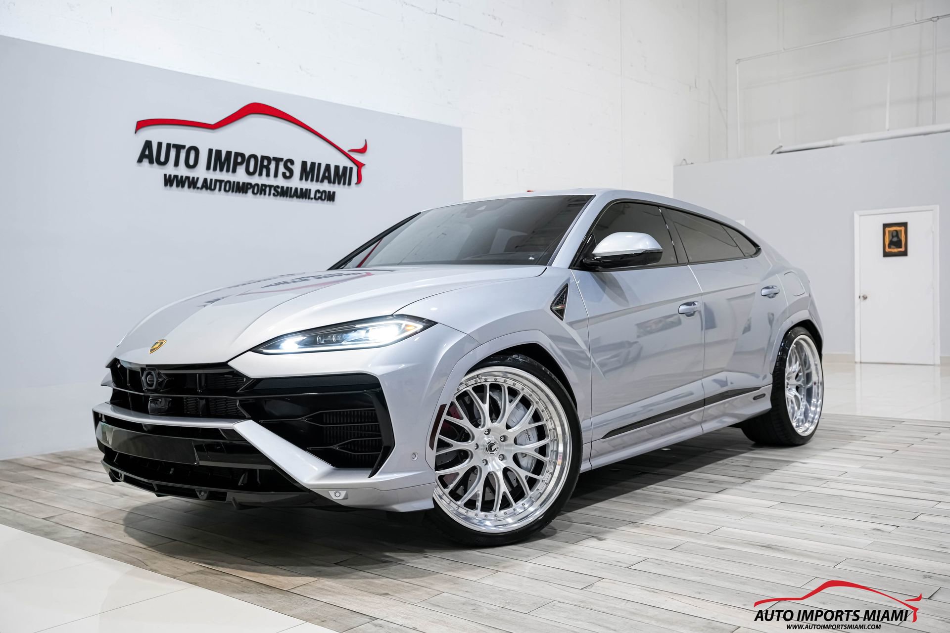 Used 2025 Lamborghini Urus SE image 97