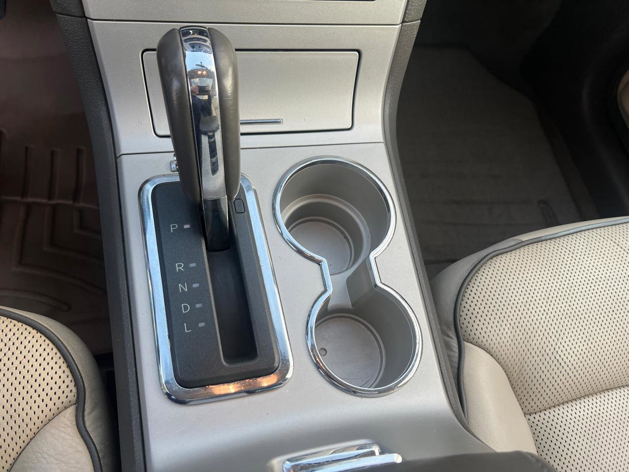 Used 2008 Lincoln MKX AWD image 22