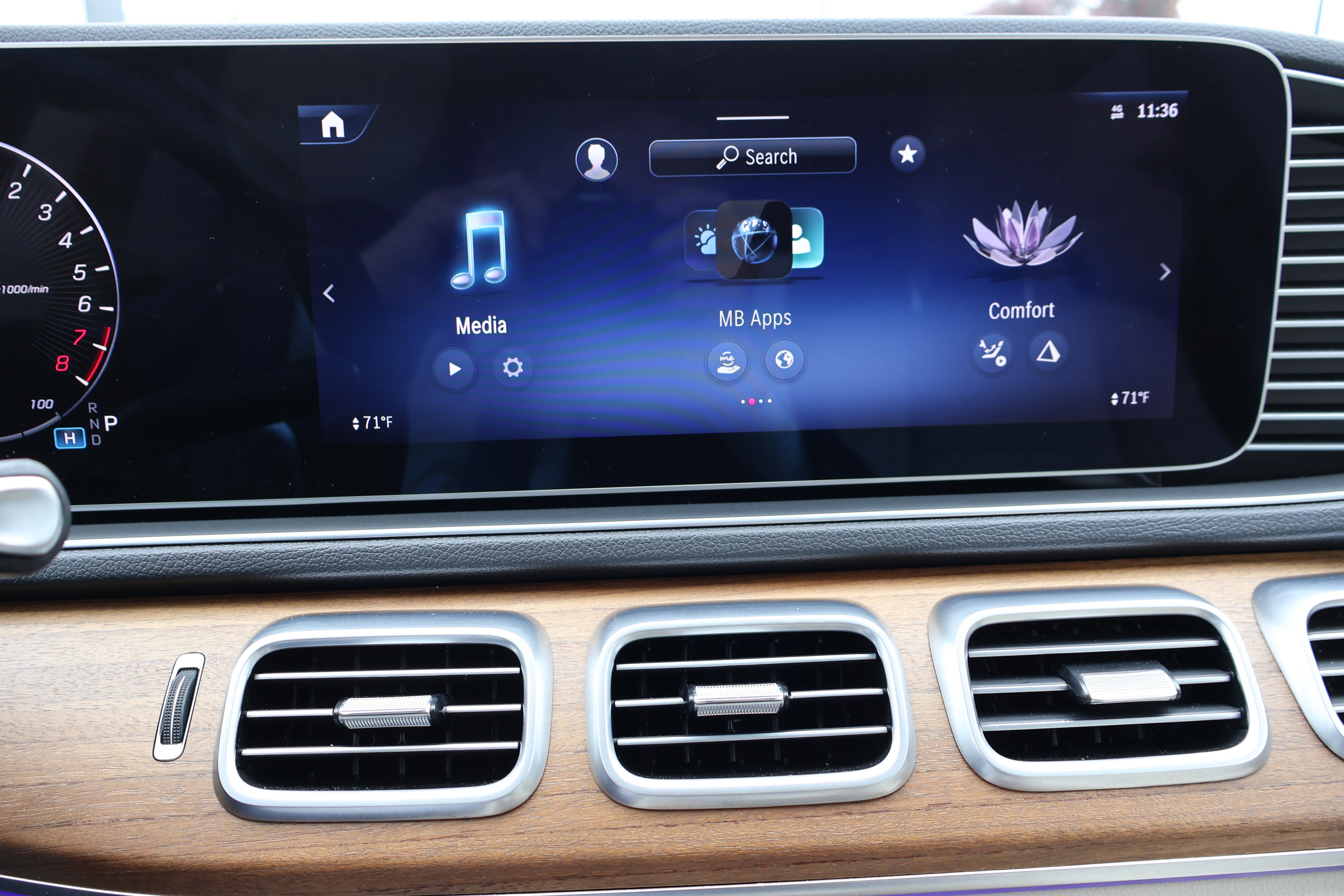 Certified 2025 Mercedes-Benz GLE 450e 4MATIC image 38