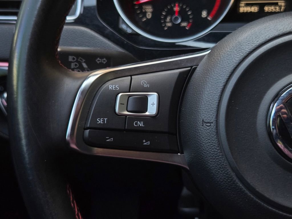 Used 2015 Volkswagen Jetta GLI SE FWD image 23