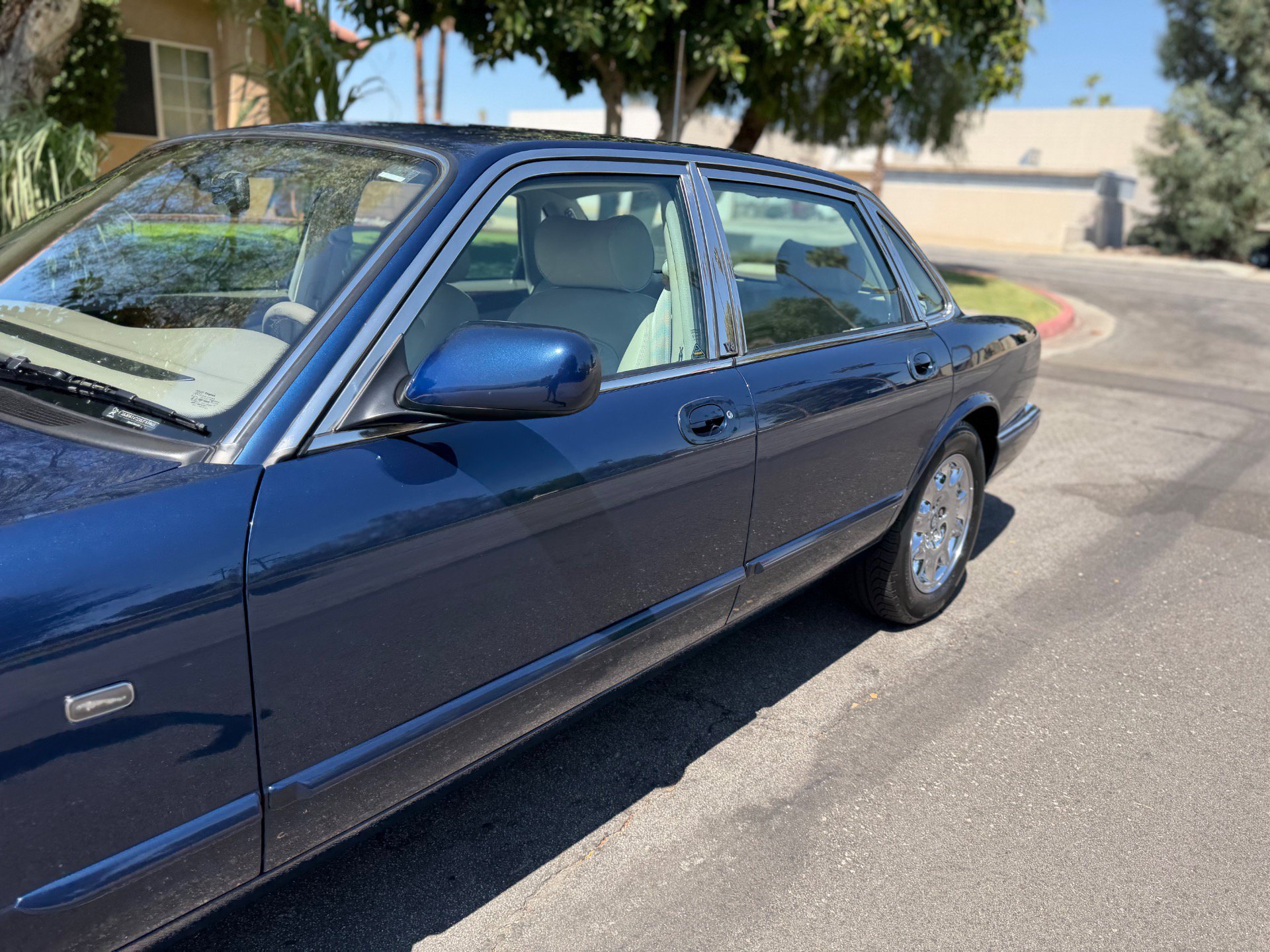 Used 2000 Jaguar XJ8 RWD image 15
