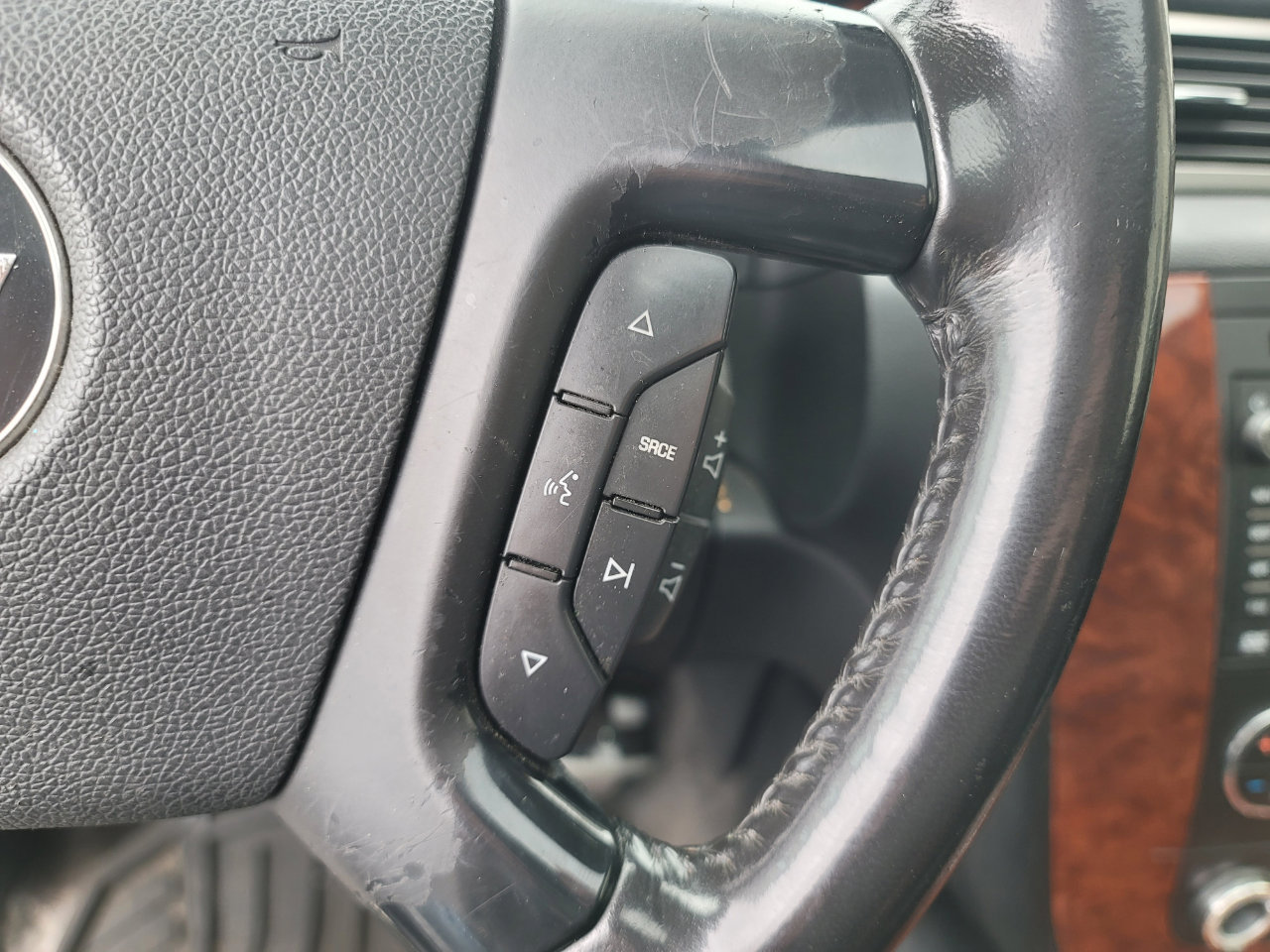 Used 2008 Chevrolet Suburban LTZ w/ LTZ Preferred Equipment Group image 17