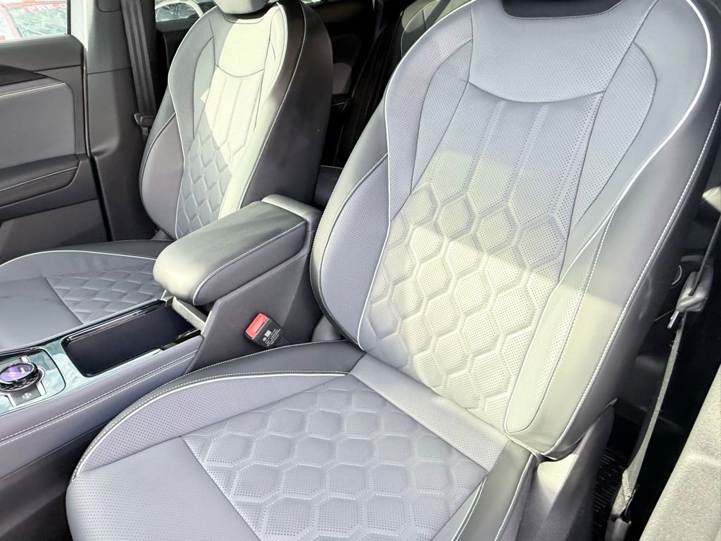 Used 2026 Volkswagen Tiguan SEL R-Line image 22