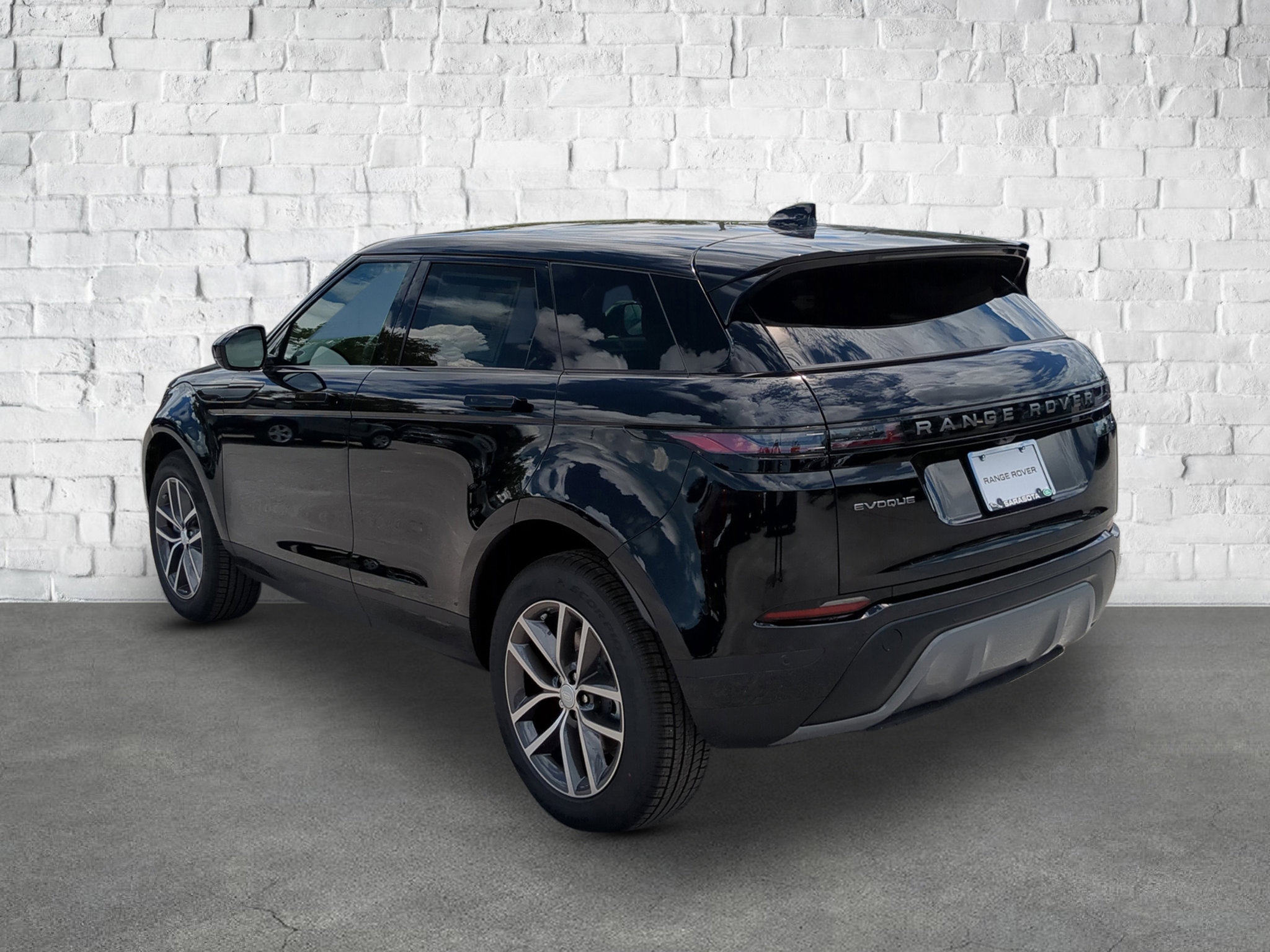 New 2026 Land Rover Range Rover Evoque S image 4