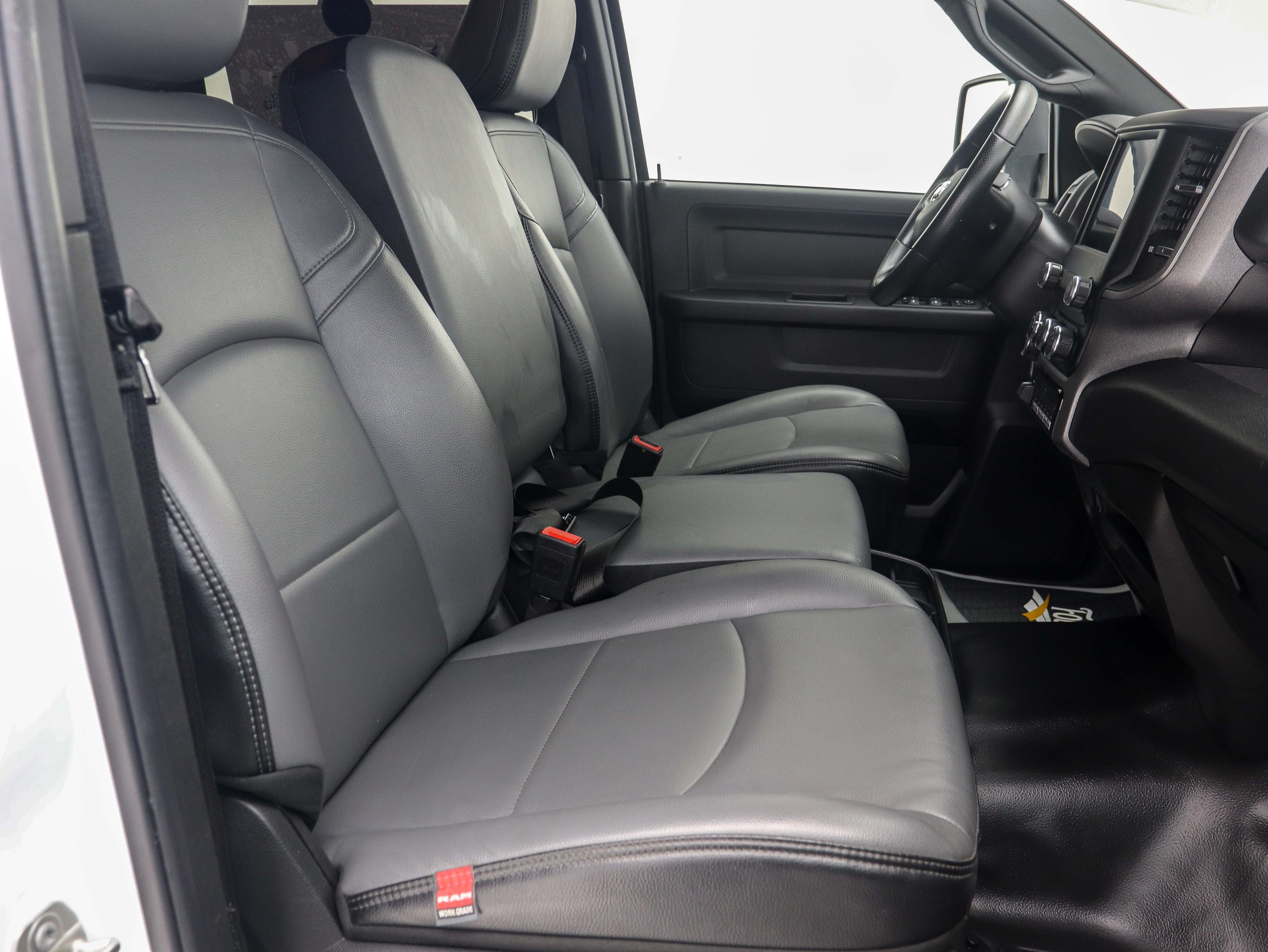 Used 2024 RAM 2500 Tradesman w/ Chrome Appearance Group AWD/4WD image 14