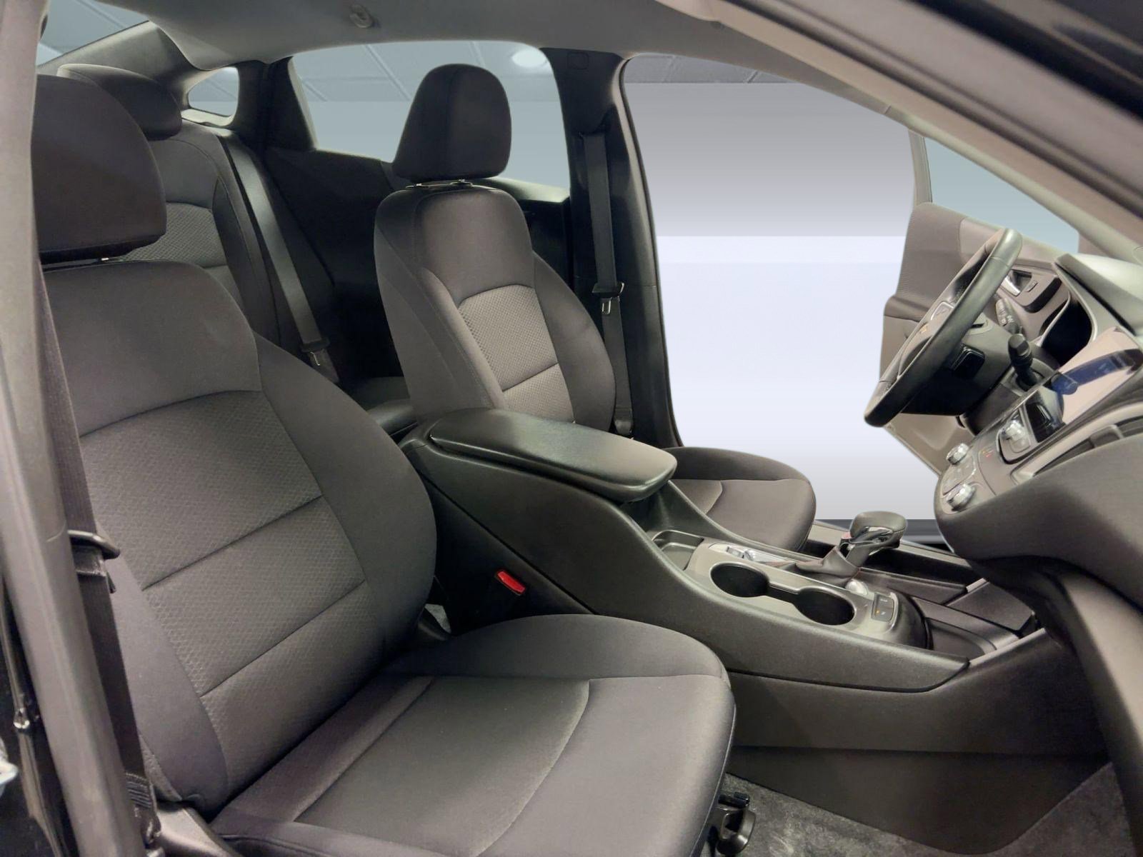 Used 2024 Chevrolet Malibu RS image 30