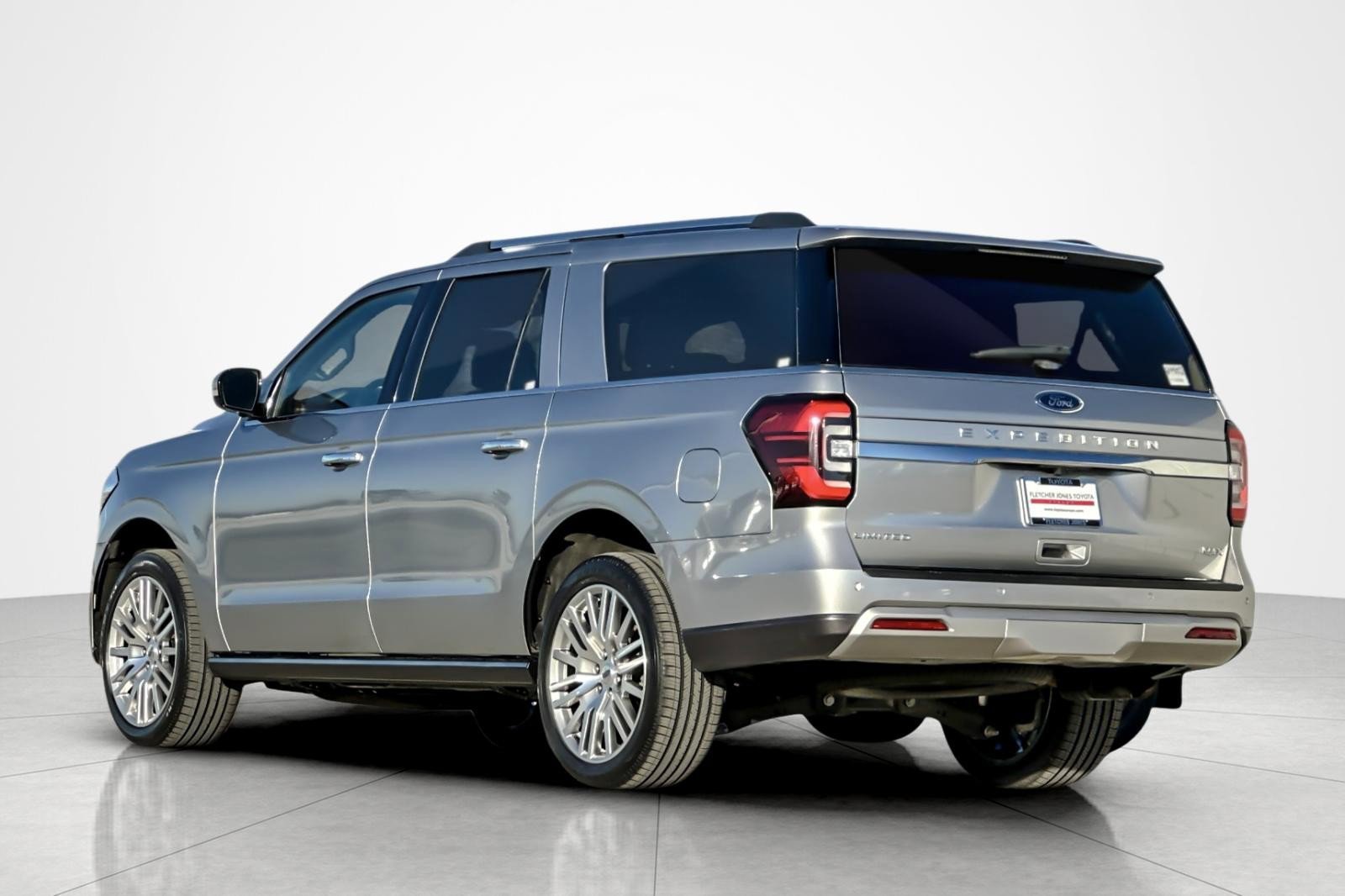 Used 2024 Ford Expedition Max Limited image 3