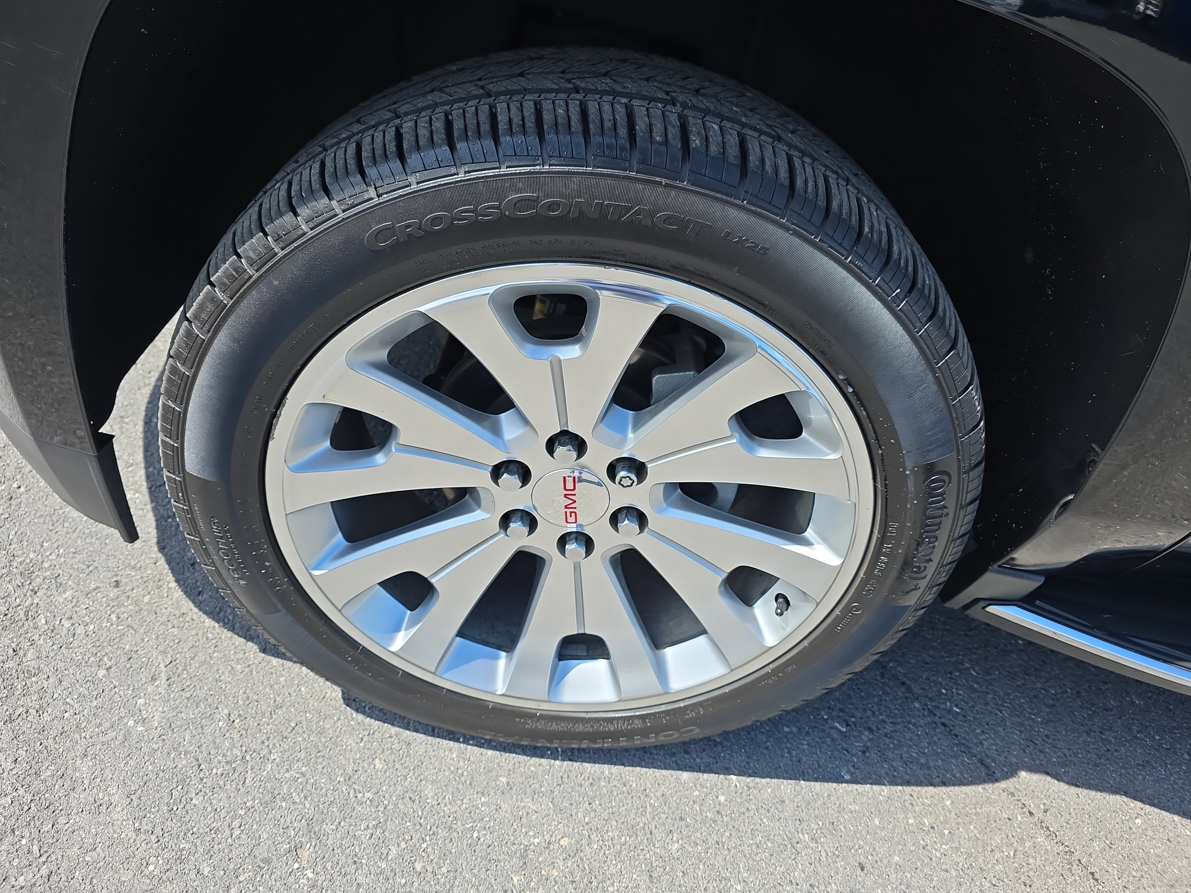 Used 2018 GMC Yukon XL Denali image 10