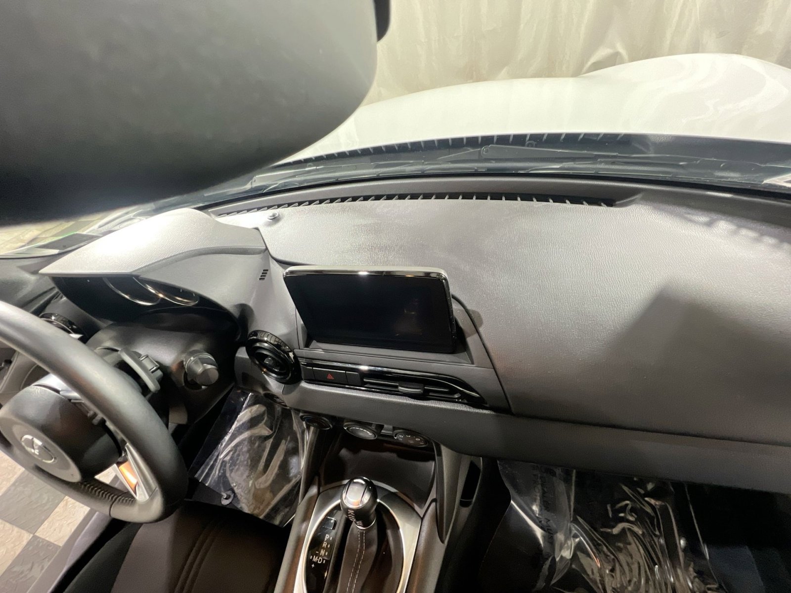 Used 2021 MAZDA MX-5 Miata Sport image 18