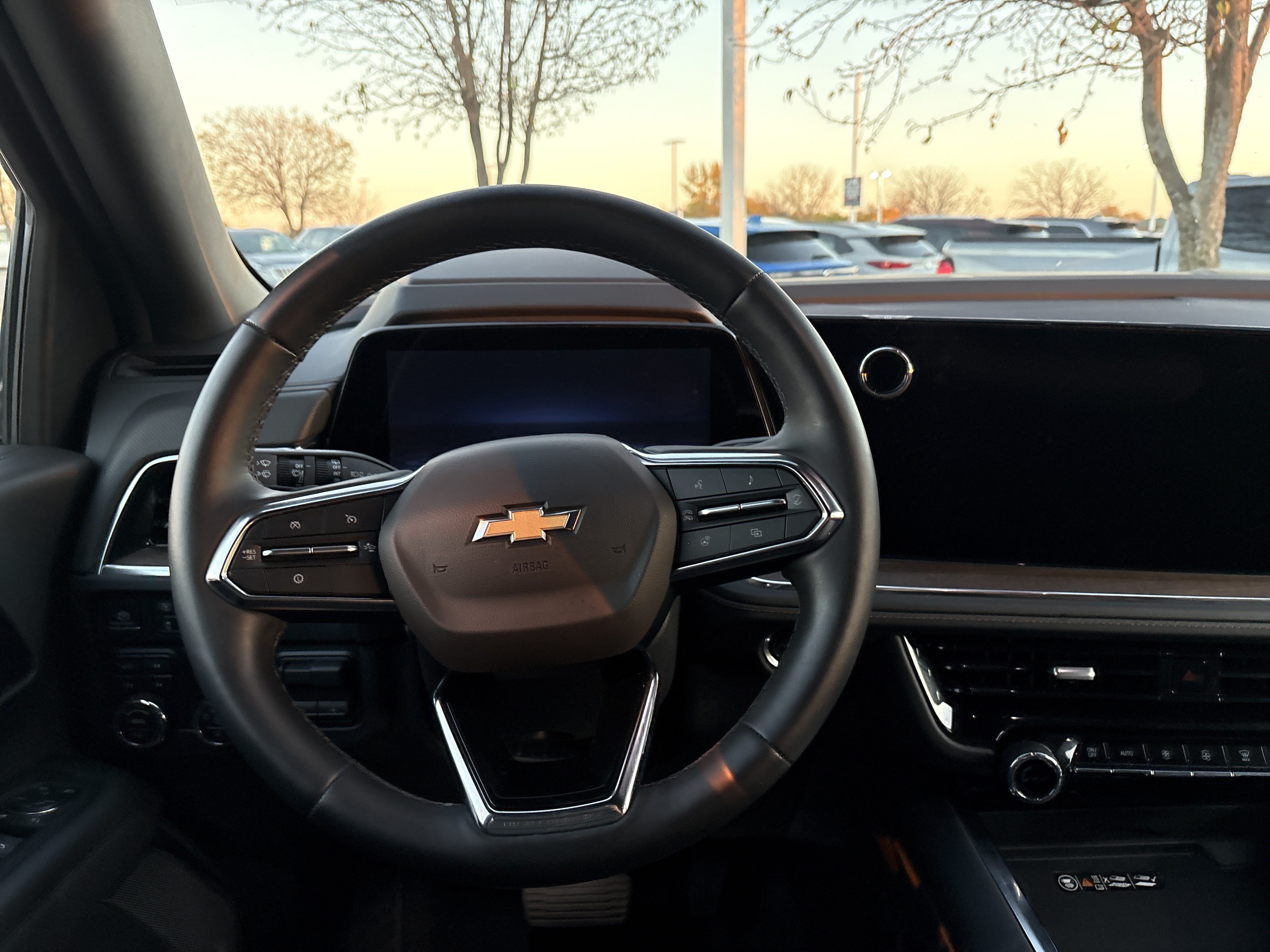 Used 2026 Chevrolet Tahoe High Country AWD/4WD image 18