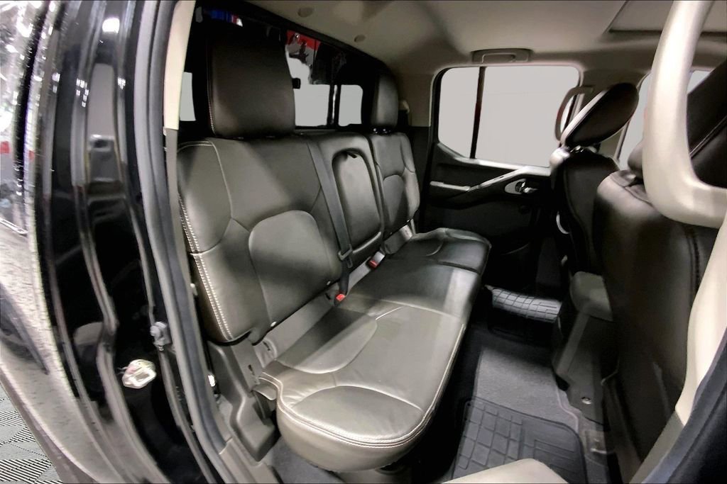 Used 2019 Nissan Frontier PRO-4X w/ Pro-4x Luxury Package AWD/4WD image 17