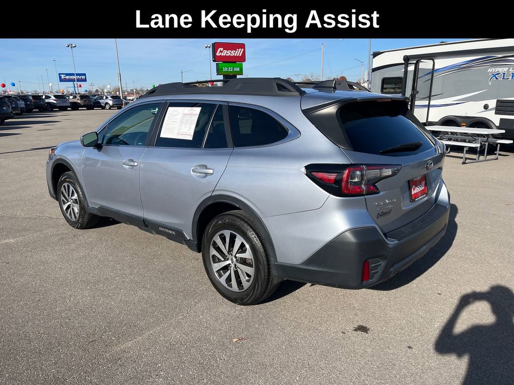 Used 2022 Subaru Outback Premium image 3