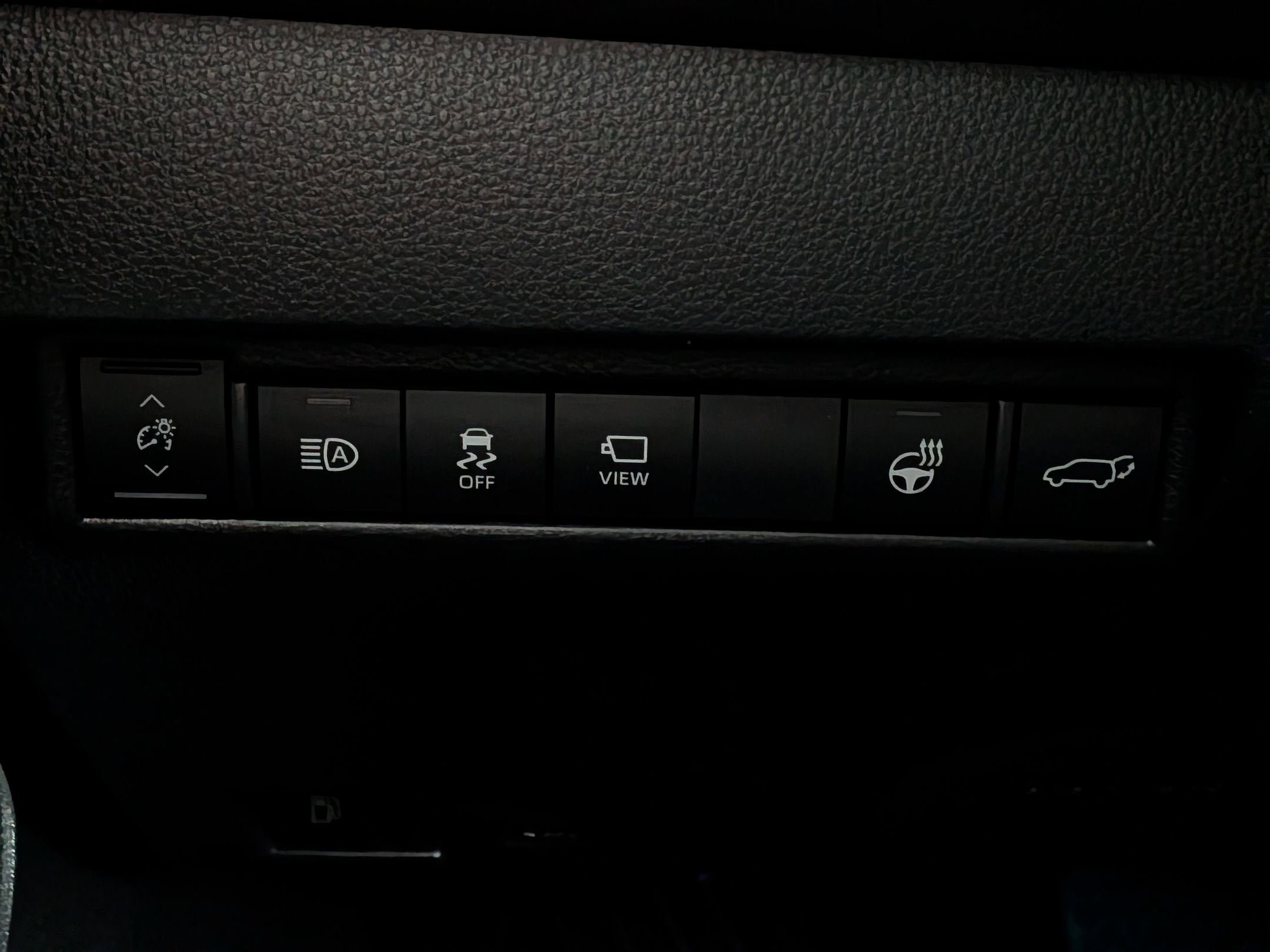 Certified 2023 Toyota Venza Limited AWD/4WD image 18