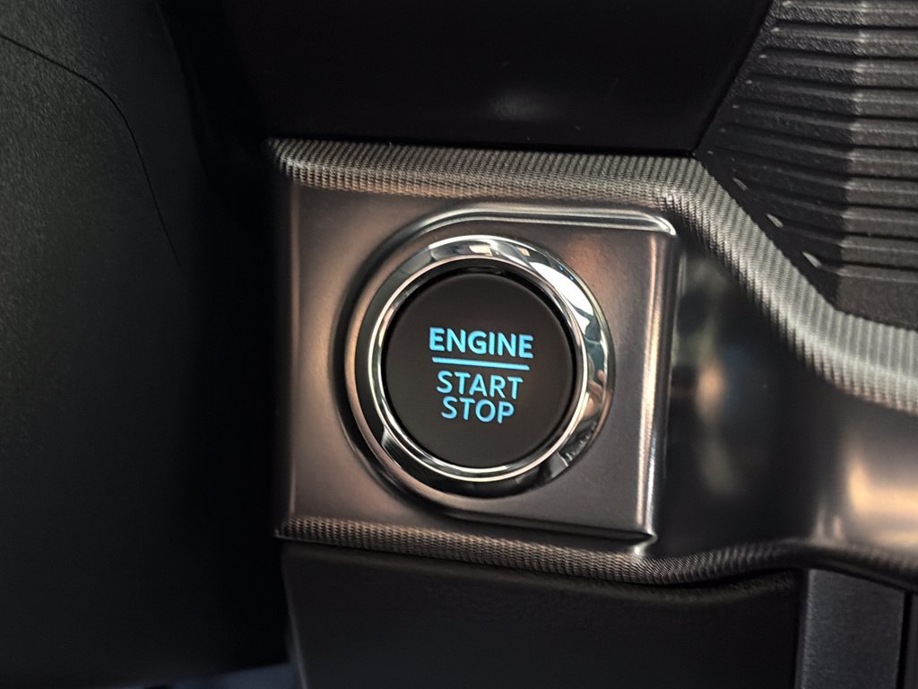 Used 2025 Ford F150 Raptor AWD/4WD image 23