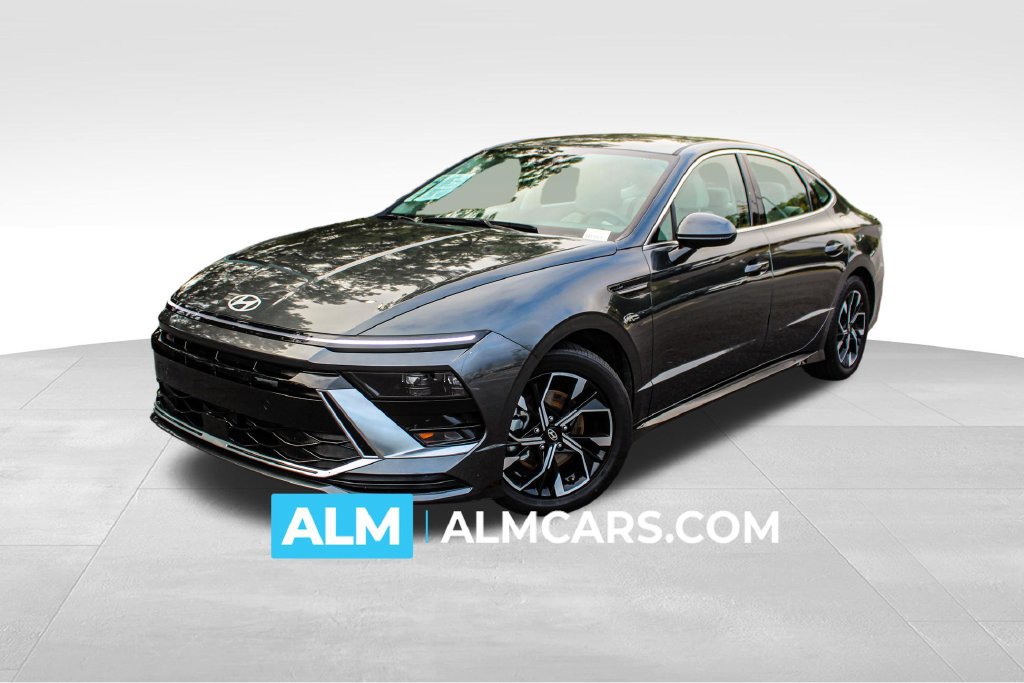 Used 2025 Hyundai Sonata SEL FWD image 1