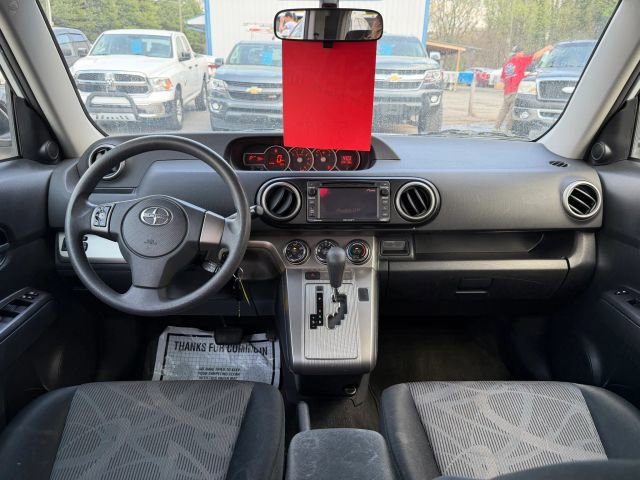 Used 2015 Scion xB image 11