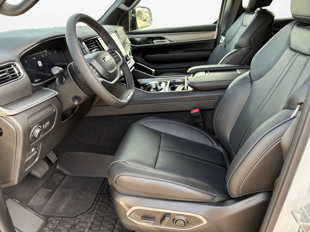 New 2026 Jeep Grand Wagoneer 4WD w/ Premium Group I image 19