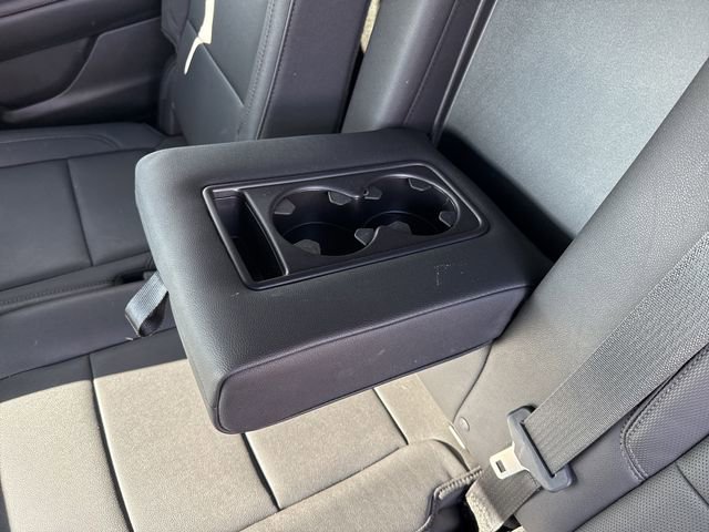 Used 2022 Chevrolet Suburban RST w/ Sport Performance Package image 30